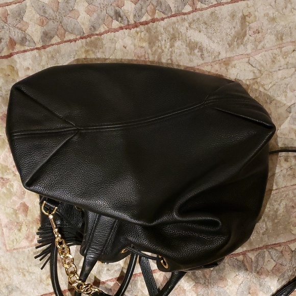 Michael Kors bucket shoulder bag - Picture 7 of 7